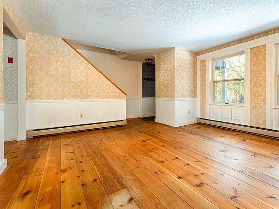 4th image of 10 Forest Terrace