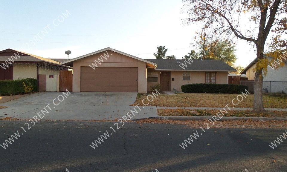 1st image of 822 W Avenue H6
