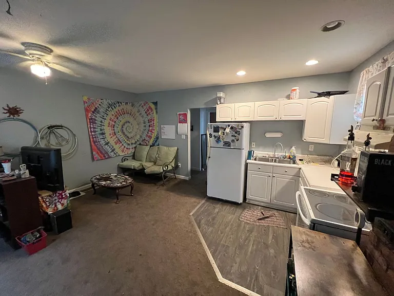 3157 Josephine Street — Photo 2