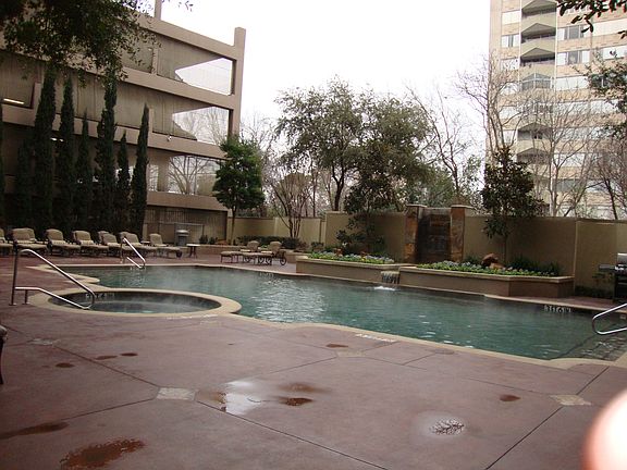 2nd image of 2217 Ivan St APT 215