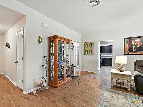 5th image of 2115 Lincoln Ct