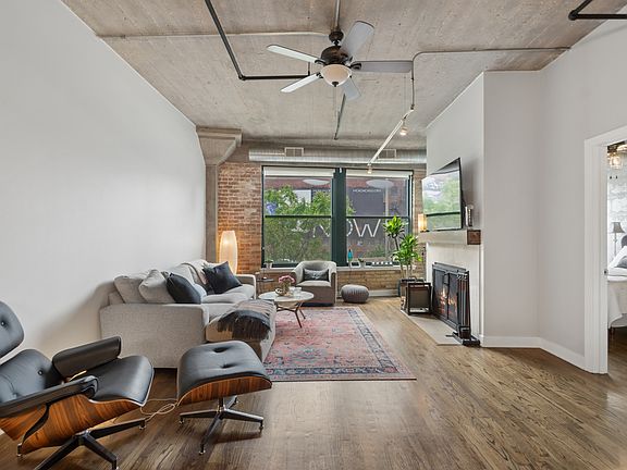 4th image of 411 W Ontario St APT 312