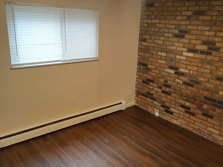 4326 Hamilton Ave #8 — Photo 11