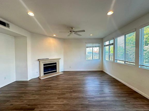 5th image of 6429 Amber Sky Way