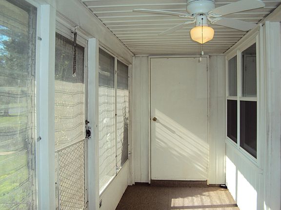 4th image of 531D Dartmoor Ct #100D