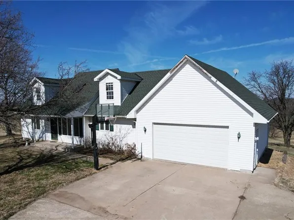 15325 Hackberry Ln, Platte City, MO 64079