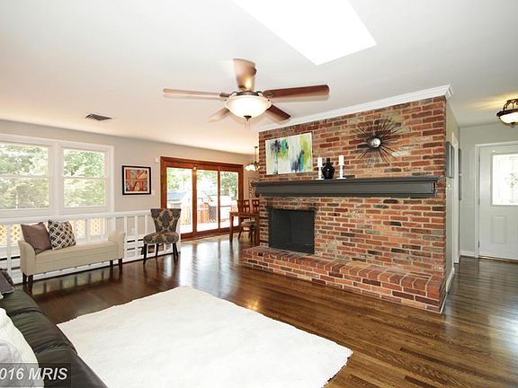 3rd image of 3510 Pinehurst Ave