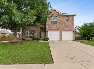 10513 Donnis Dr, Fort Worth, TX 76244