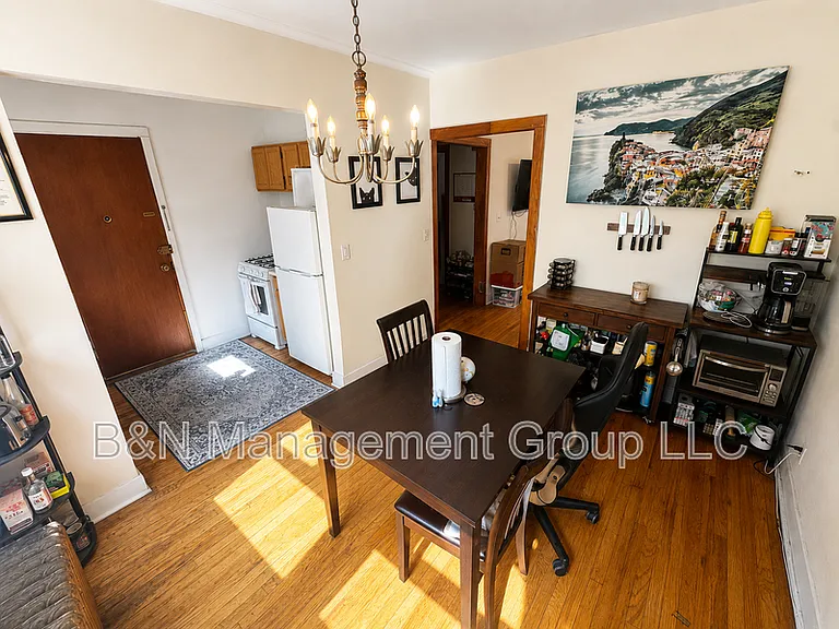 1065 W Dakin St #2 — Photo 5