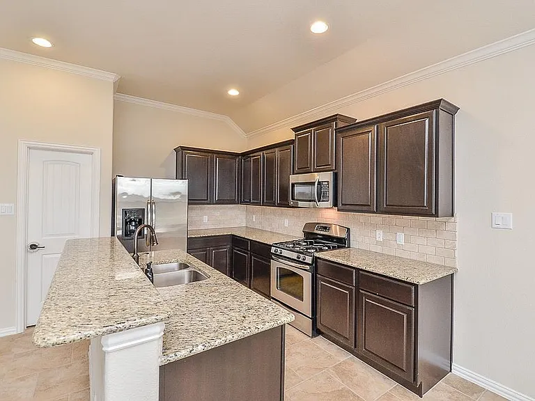 9411 Sparrow Creek Ct — Photo 13
