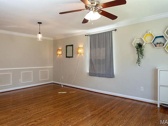 5th image of 7533 Woodland Ave