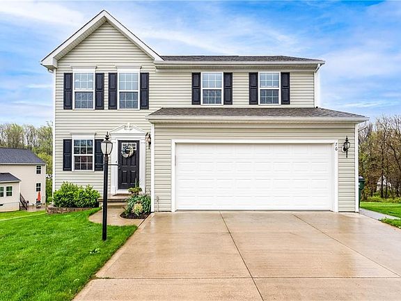 2nd image of 76 Glenwood Cir