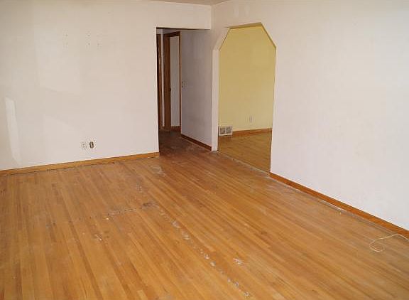 5th image of 3512 72nd Ave N