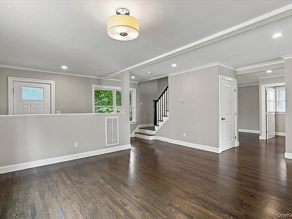 3rd image of 1219 Henry Avenue