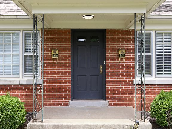 2nd image of 1911 Fontaine Rd
