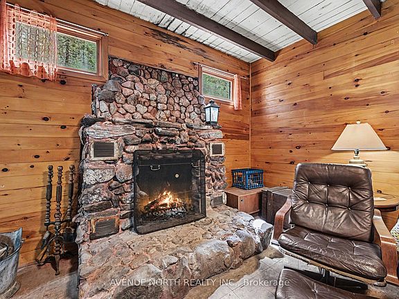 5th image of 366 Holly Ln