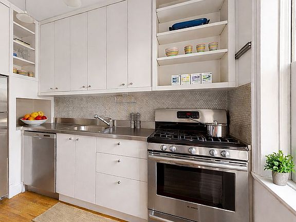 3rd image of 2 Grove St APT 4F