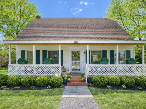 14 Murray Pl, Bridgehampton, NY 11932