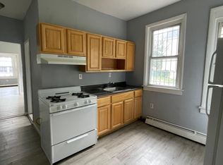 431 S 18th St #1R, Newark, NJ 07103