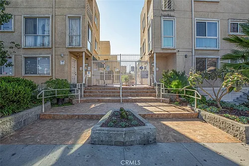 110 W Maple St #30 Photo 1