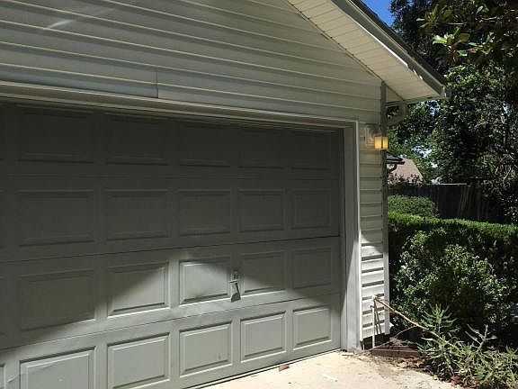 5th image of 7930 Honeysuckle Rose Ln