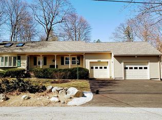 402 Pearl St, Reading, MA 01867