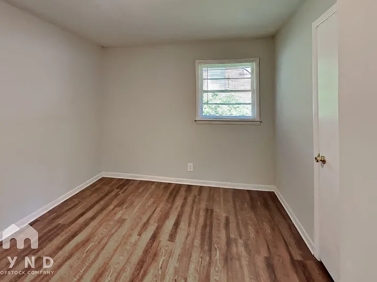 2731 Carriage Ln — Photo 10
