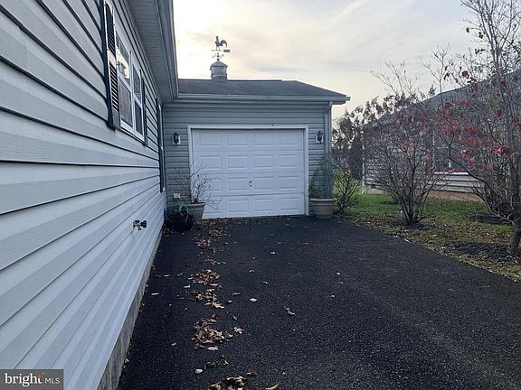 2nd image of 214 Dove Ct