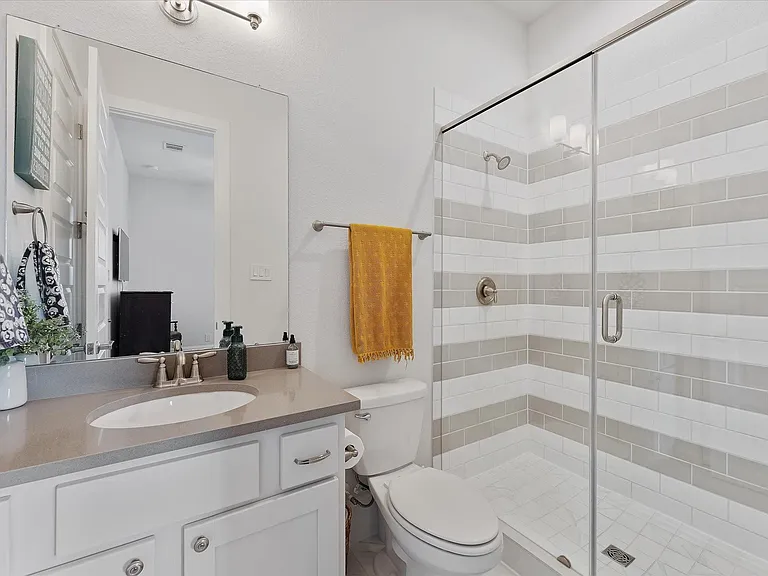 2221 Salt Grass Trl — Photo 18