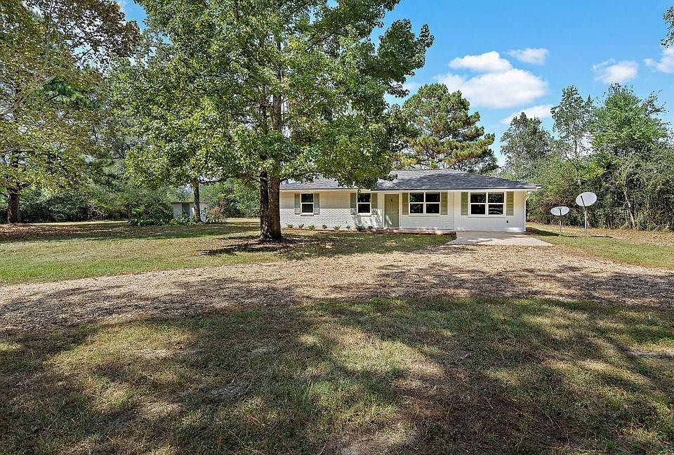 1st image of 928 Horseshoe Rd W