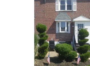 1381 Kimberly Dr, Philadelphia, PA 19151