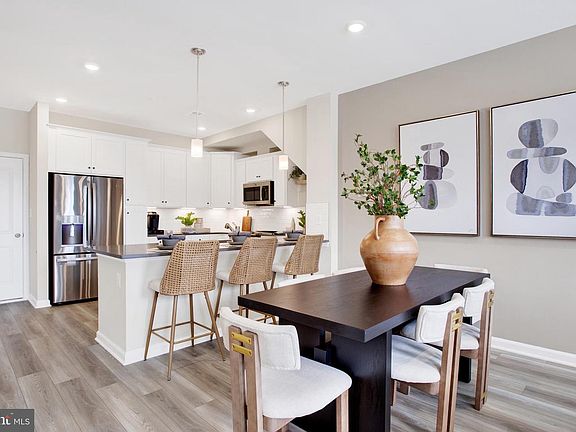 4th image of 42639 Darala Dr