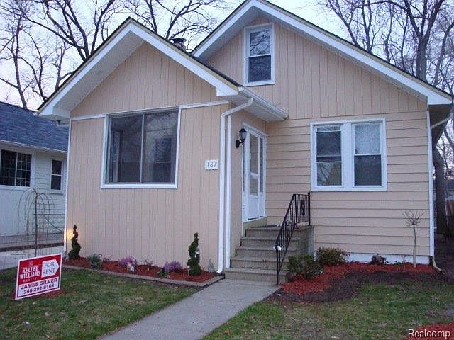 1st image of 187 E Woodland St