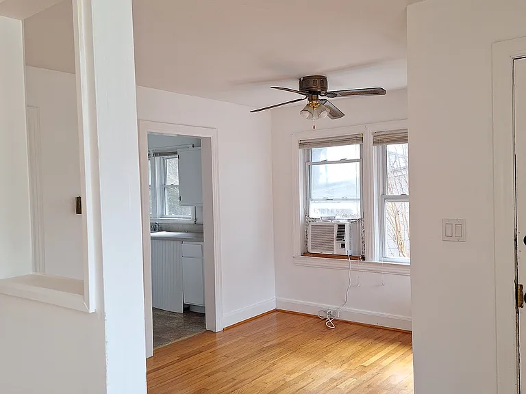 450 Highland Ave NW — Photo 11