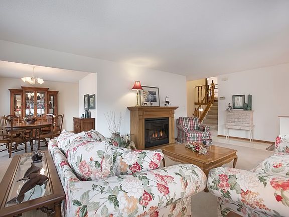 5th image of 2625 Zanzibar Ln N