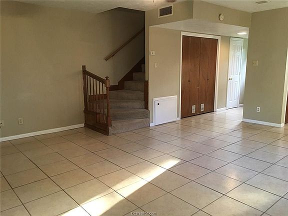 2nd image of 706 Chalet Ct