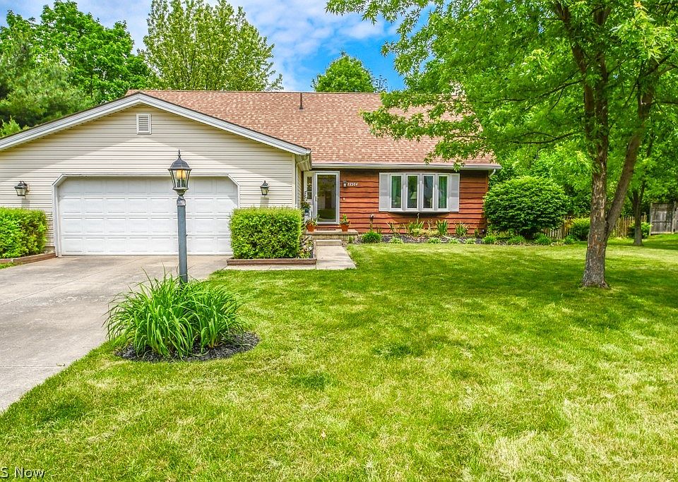 1st image of 22304 Lorraine Dr