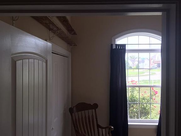 3rd image of 628 Wildwood Dr