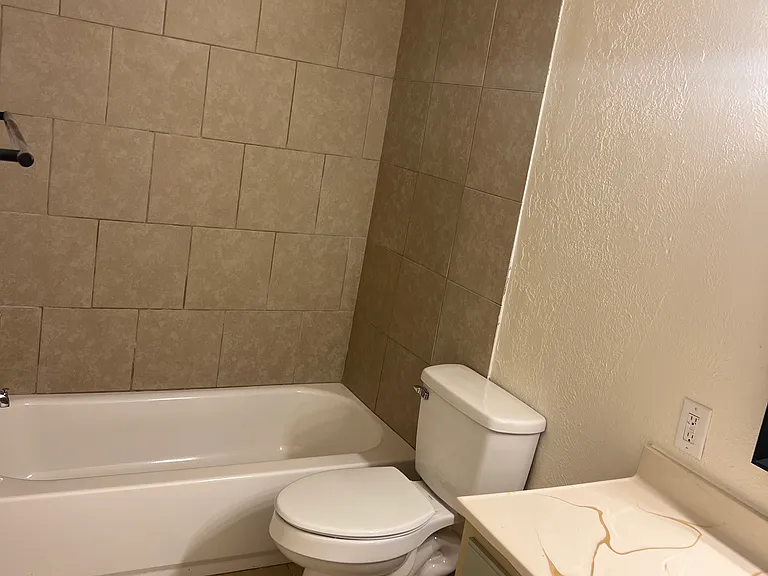Full bath1_10082023