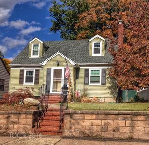77 Blauvelt Ave, Bergenfield, NJ, 07621