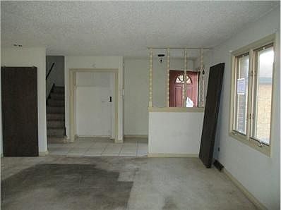 2nd image of 4927 Lakeshore Dr