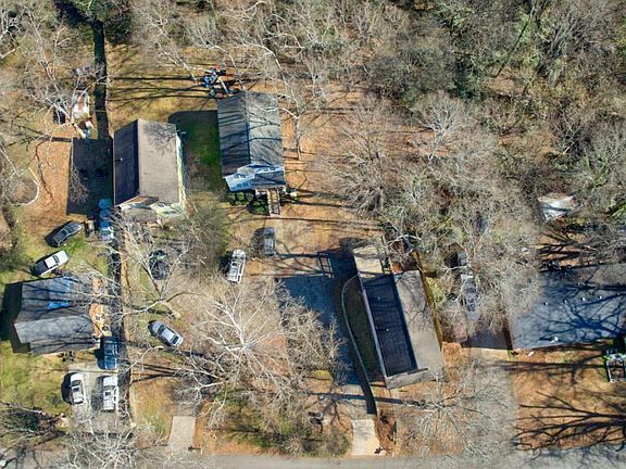 4th image of 263 Arch St