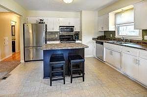 5th image of 1174 Dorchester Dr