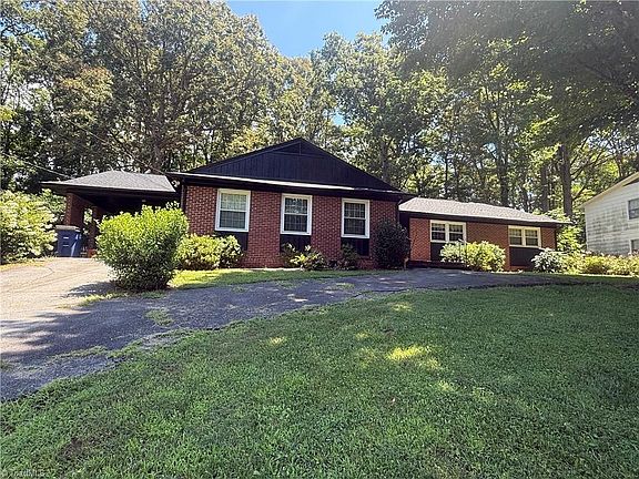 3rd image of 2651 Green Crest Dr