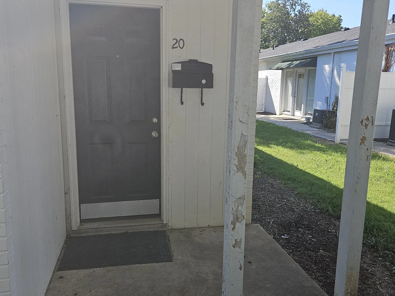 1 bed, 1.0 bath, 688 sqft, $1,150 — Photo 2