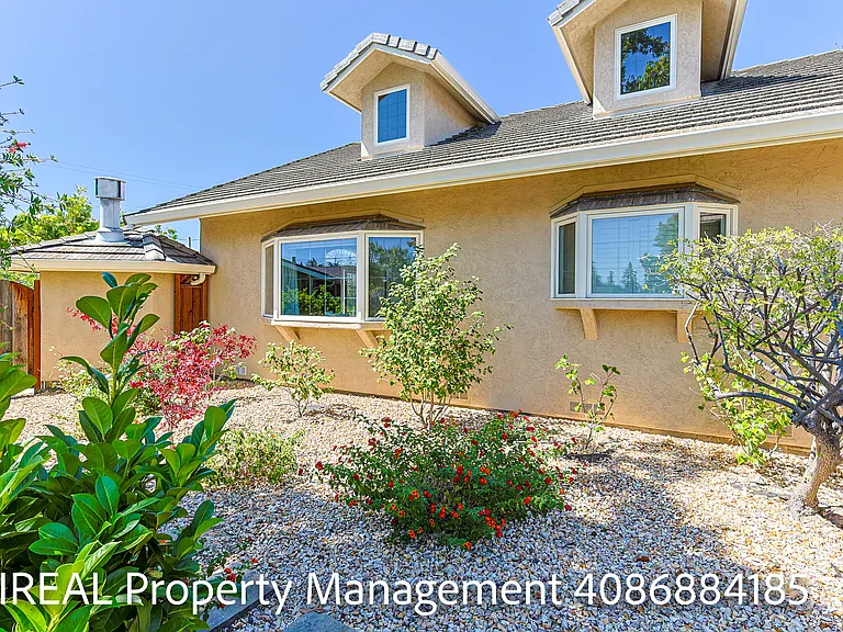 722 Bantry Ct — Photo 27