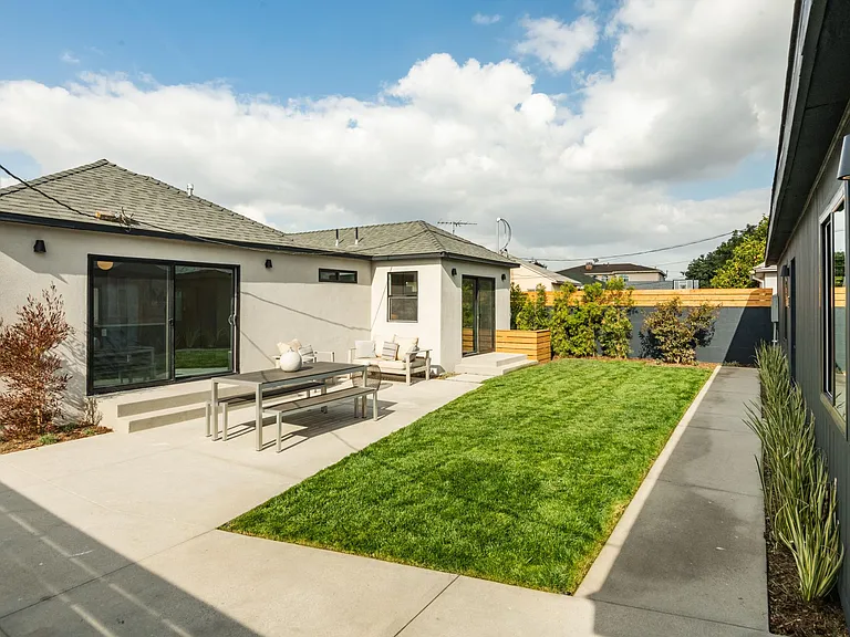 3842 Somerset Dr — Photo 9