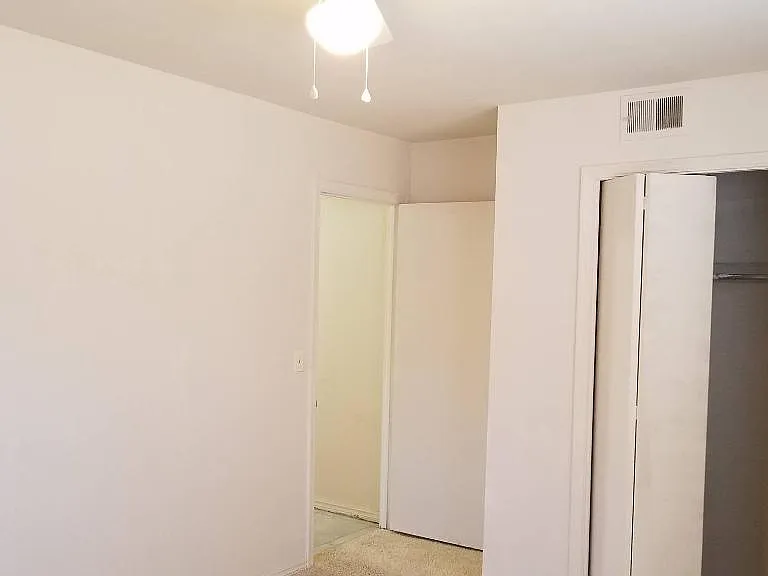 420 NW 80th St — Photo 6