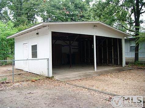 4th image of 138 Forest Ln