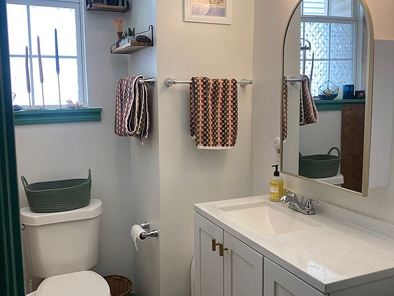 4th image of 3825 Jena St